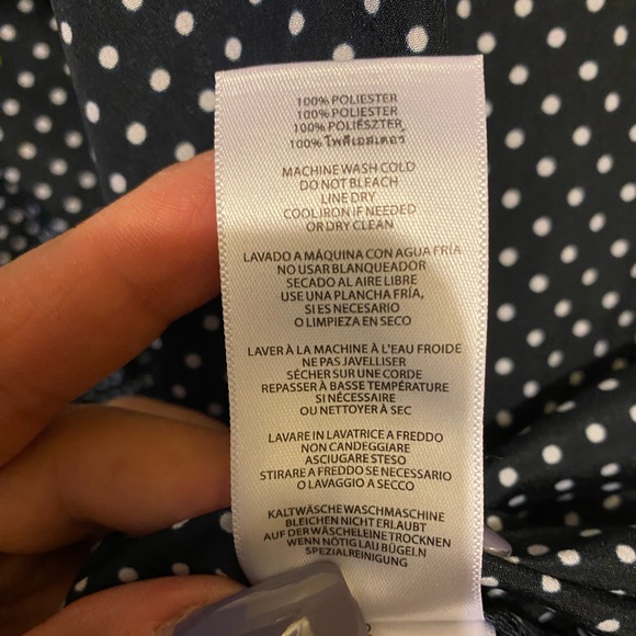 Ladies Michael Kors is top w/hook closure. L sleeve Sz L blue w polka dot NNWT - Picture 5 of 5